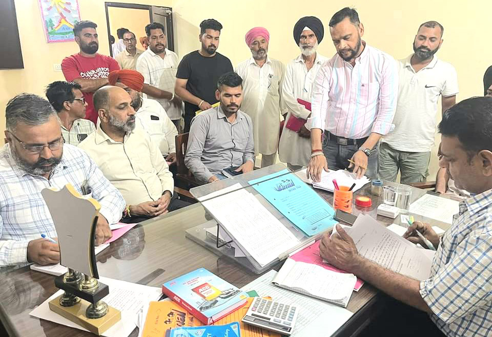 ਉਮੀਦਵਾਰਾਂ ਦੀ ਸਹੂਲਤ ਲਈ ਛੁੱਟੀ ਵਾਲੇ ਦਿਨ ਵੀ ਖੁੱਲ੍ਹੇ ਰਹੇ ਬੀ.ਡੀ.ਪੀ.ਓ ਦਫ਼ਤਰ ਅਤੇ ਸੇਵਾ ਕੇਂਦਰ